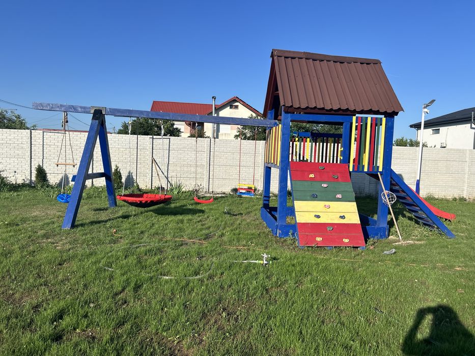 Grădină privată de închiriat cu foișor – evenimente zi & petreceri / Loc de joacă copii