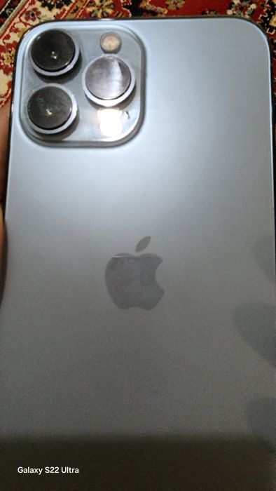 Iphone 13 pro max va samsung s22ultra