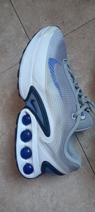 Nike dn withe conditie buna