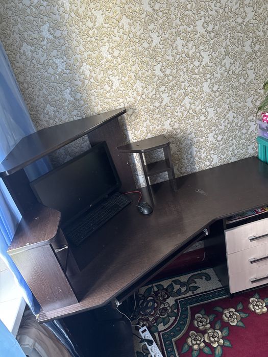 Компютерный столик