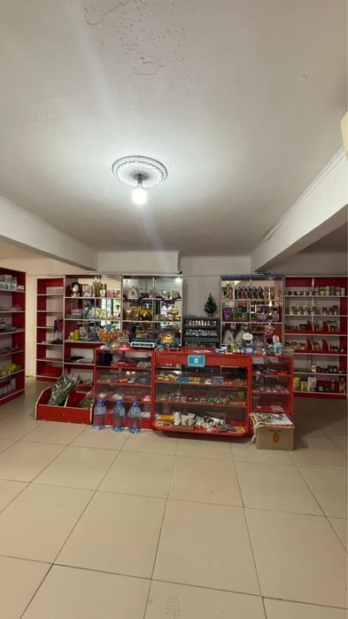 мкрн Шұғыла 8 ден магазин сатылады.