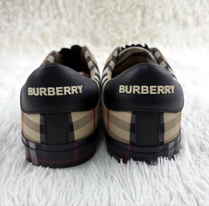 Кроссовки Burberry 36.5 оригинал