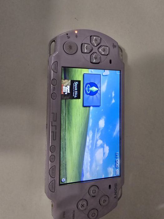 Прошитый psp 2000 торг есть