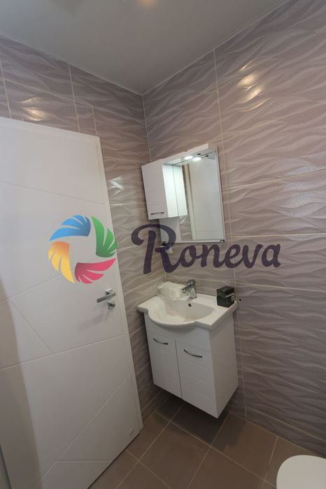 Дава се под наем Тристаен апартамент в Варна, Център - 125 кв.м за 1495.83 € - Снимка #6