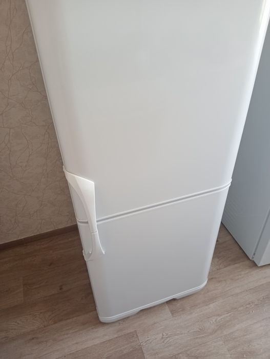 Продам холодильник Бирюса