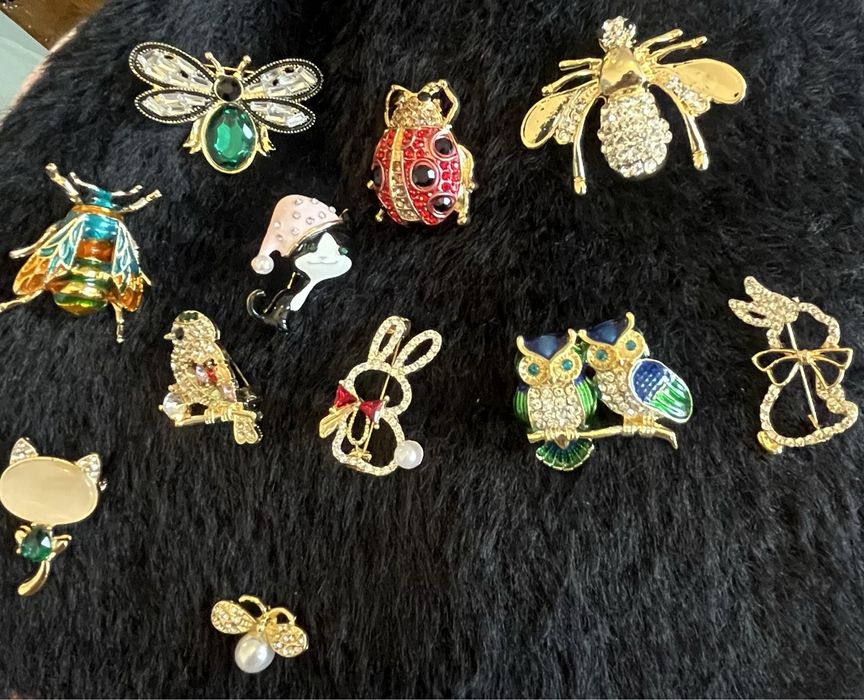 Красиви брошки