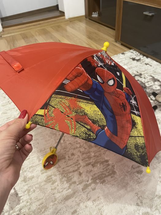 Vând umbrela pentru copii Spiderman