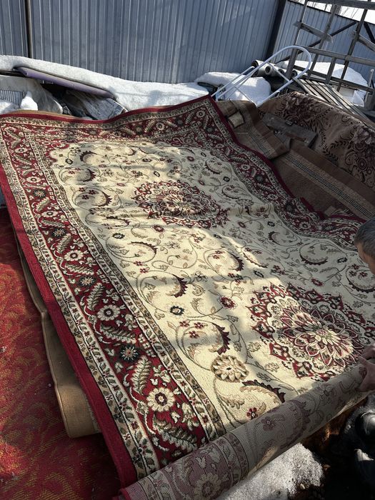 Продам ковер, б/у подойдет в частные дома, на тапчаны и летние кухни