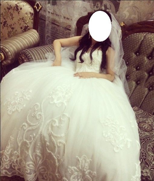 Продам дизайнерское  свадебное платье