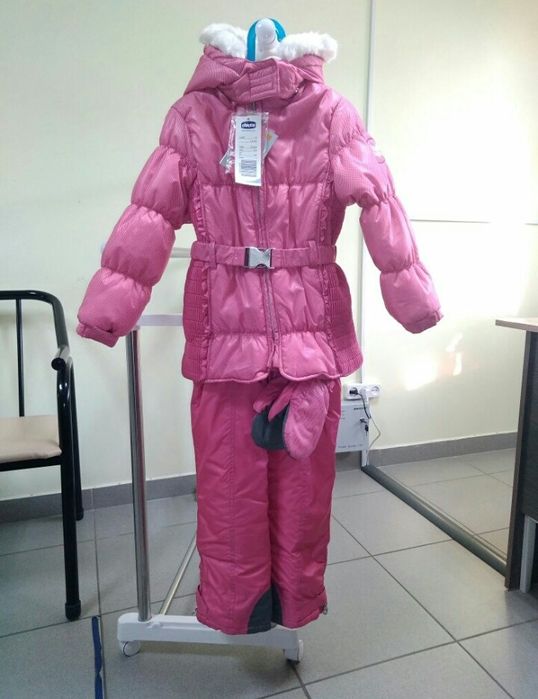 Зимний комбинезон для девочки