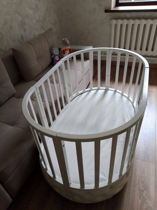 Манежка: с подушками