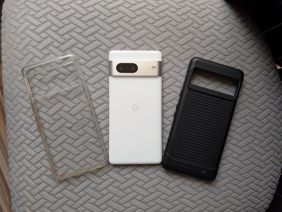 Google Pixel 7 128 gb White + Zagg case