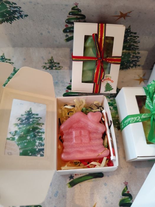 Коледни медени сапуни