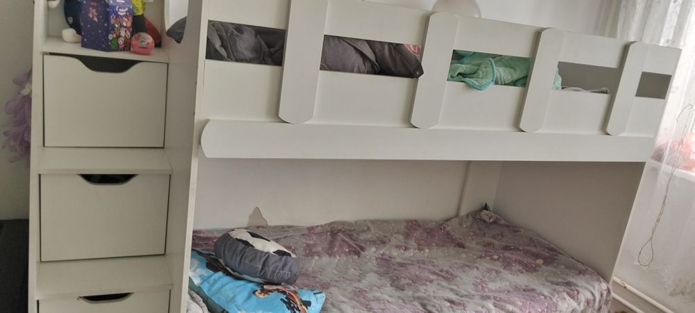 Двух ярусная кровать