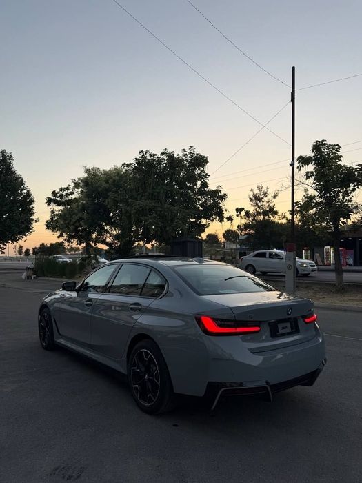 BMW I3 40 L
Yili 2025