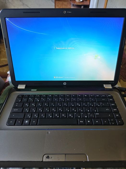 Ноутбук hp б/у не игровой.