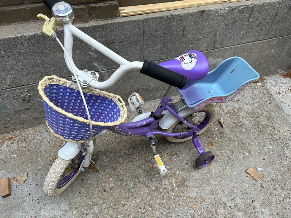 Bicicleta cu roti ajutatoare pentru copii - tricicleta