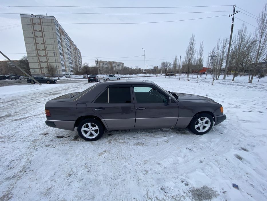 Продам мерседес 124