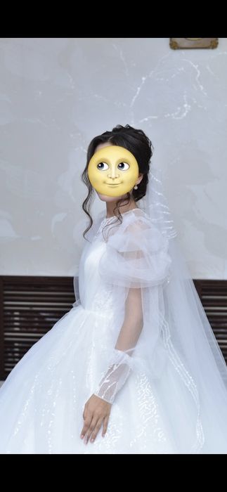 Нежное свадебное платье S