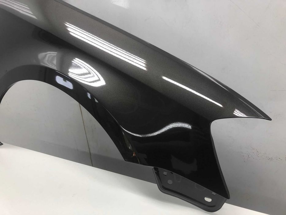 Aripa Fata Dreapta VW Passat B7 An 2011-2014 (LA8X (Maro))