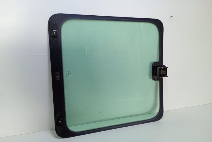 Geam  lateral Mercedes-Benz Sprinter a 2-a generatie 906 seria