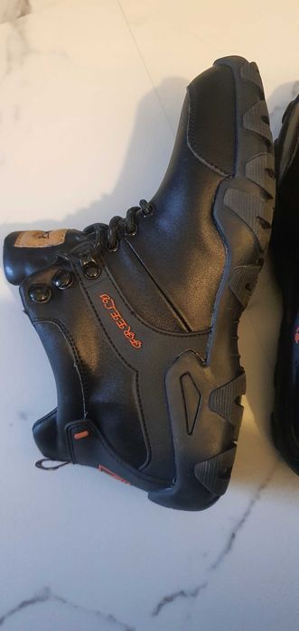 Зимни кожени обувки