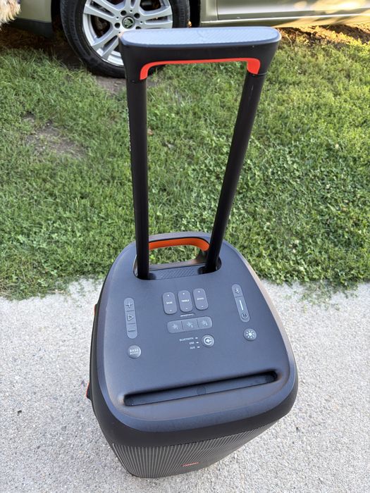 vand boxa jbl 310