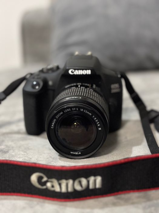 фотоаппарат Canon EOS 2000D