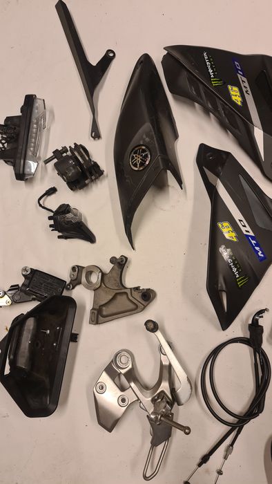 YAMAHA MT 10 MT10 carene scărițe pompă frână stop piese lampa poziție