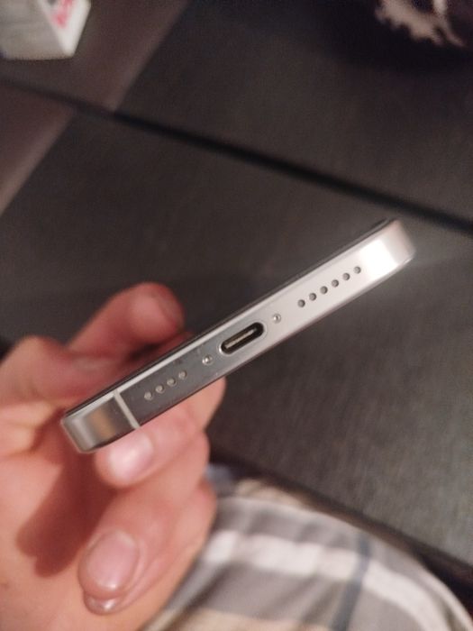 Продам iPhone 16 pro max