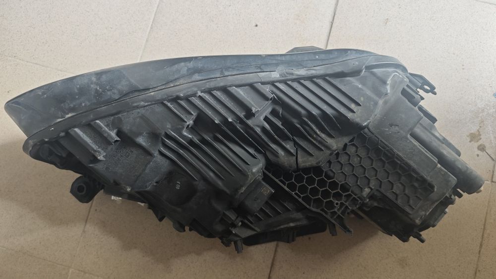 Ляв фар за Фолксваген Туарег Volkswagen Tuareg 3 Matrix