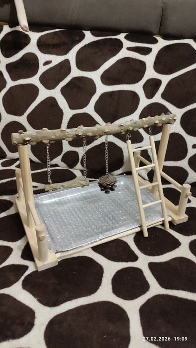 Подставка игровая для  птиц.