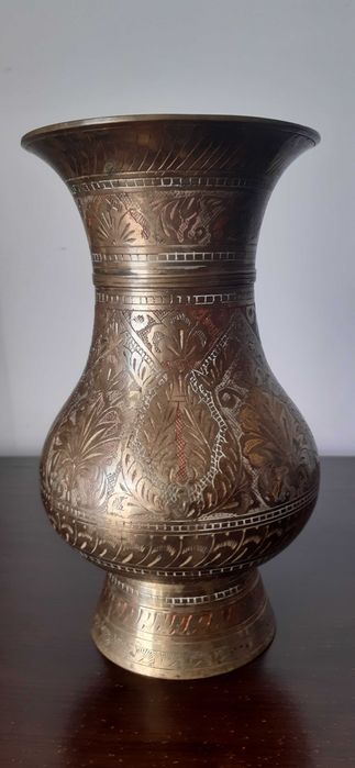 Vază indiană vintage, de colecție, din alamă, gravată manual