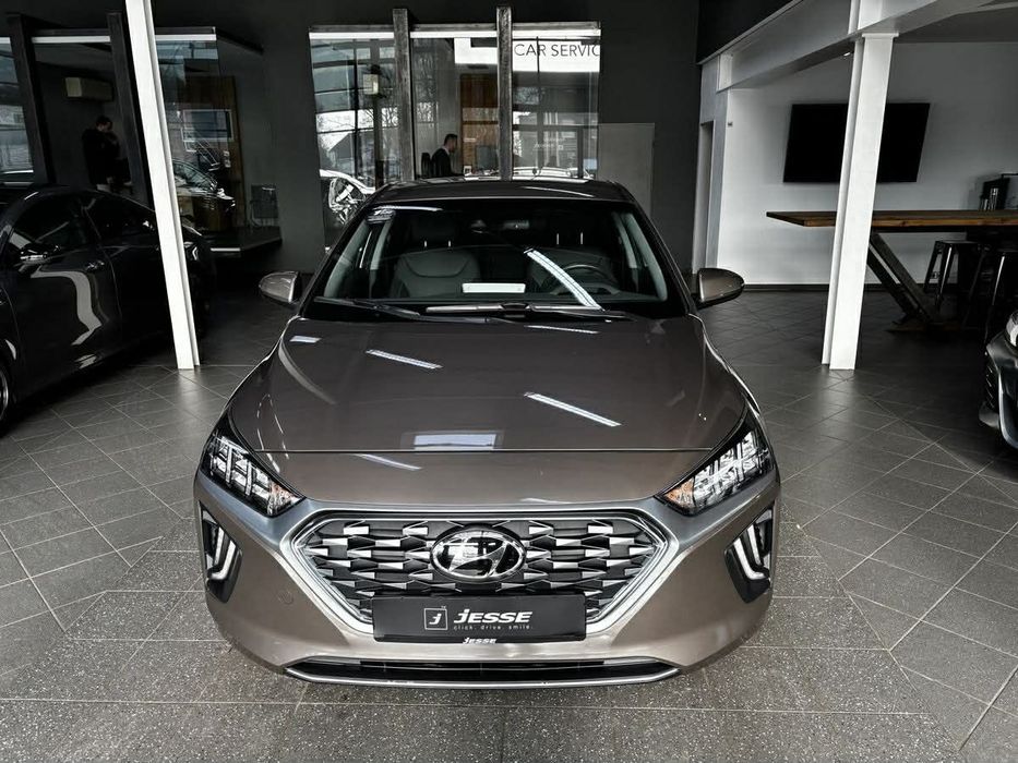 Hyundai IONIQ stare perfecta, impecabil atat interior cat si exterior