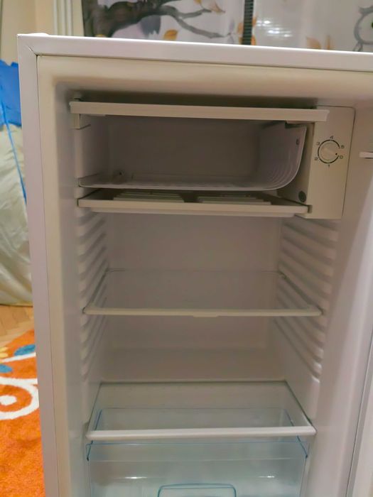 хладилник Crown DF 120A