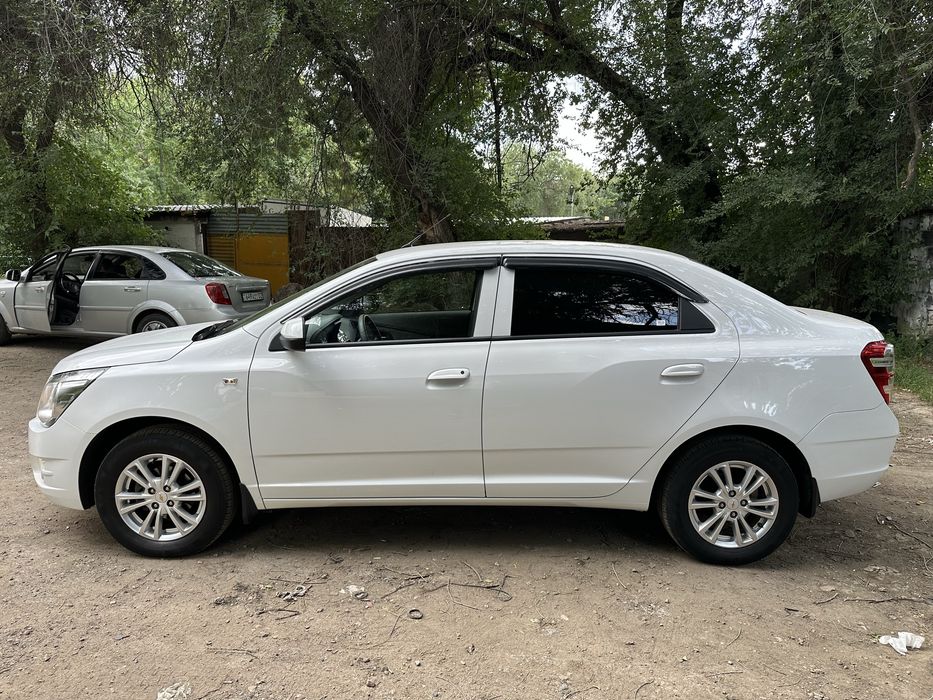 Chevrolet cobalt (кобальт)