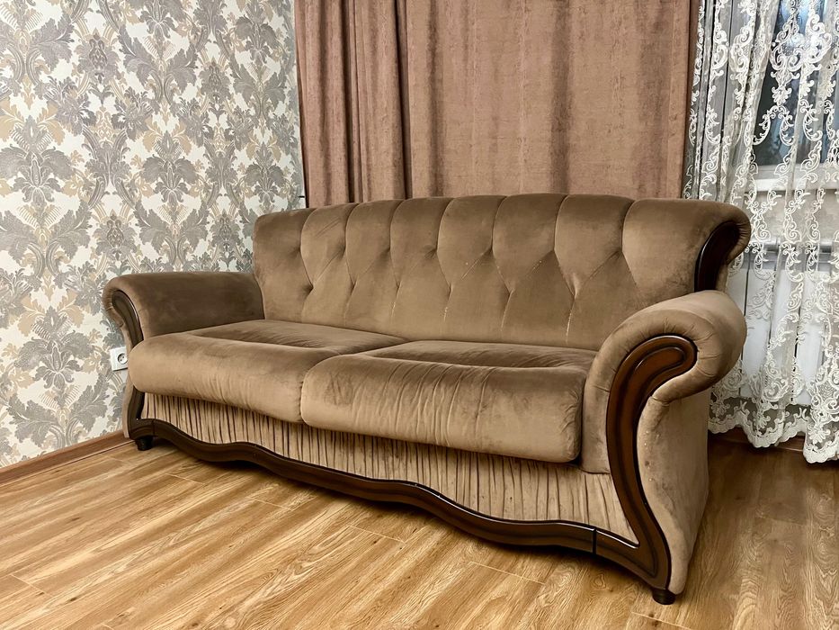 Диван в хорошем состоянии