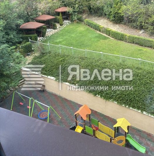 Продава се Тристаен апартамент в Варна, Възраждане 3 - 74 кв.м за 2149 €/кв.м - Снимка #11