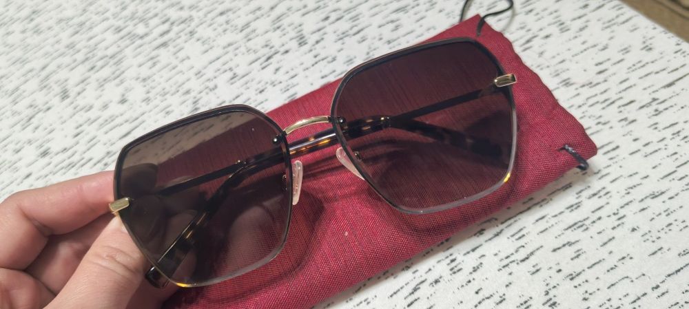 Очки солнцезащитные