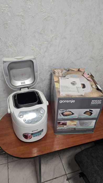 Продам Хлебопечь Gorenje модель BM910W