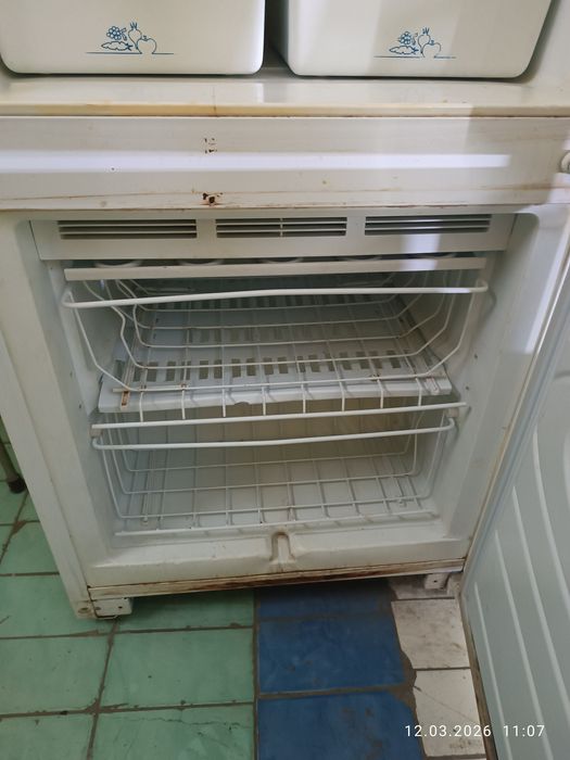 Холодильник рабочий. Район дистпетчерской.