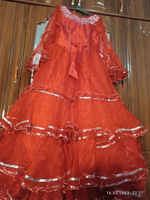 Национальные платья