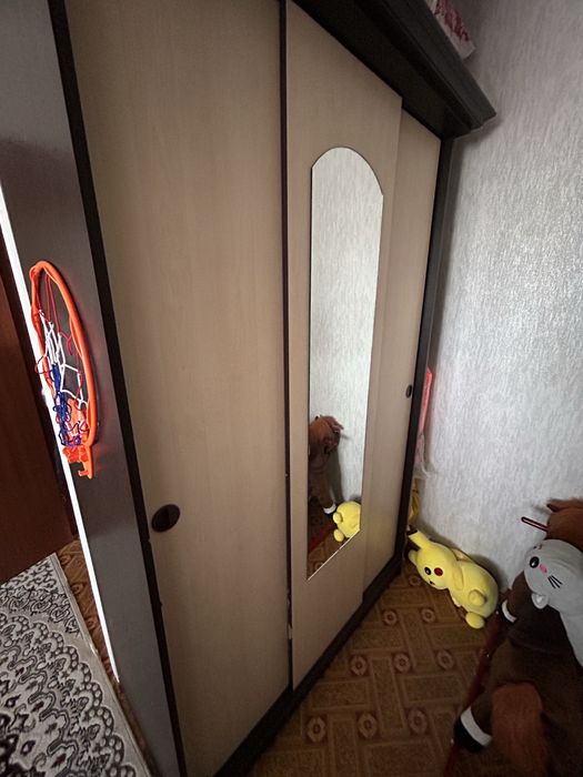 Продам шифоньер.