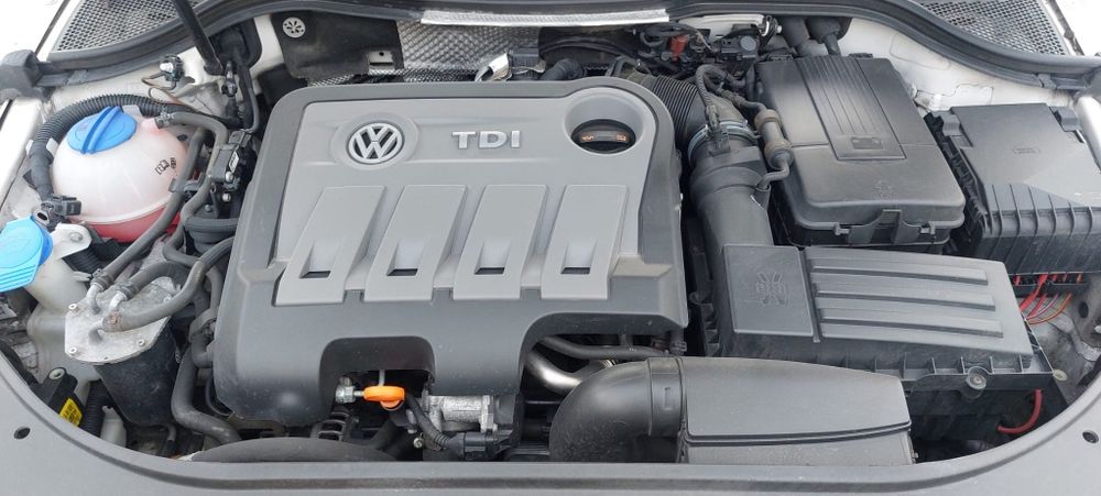 Vând vw Pasaat  CC 2013