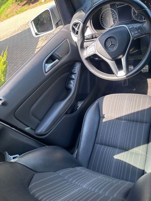 Mercedes B180 Euro 6 / Benzină / CarPlay