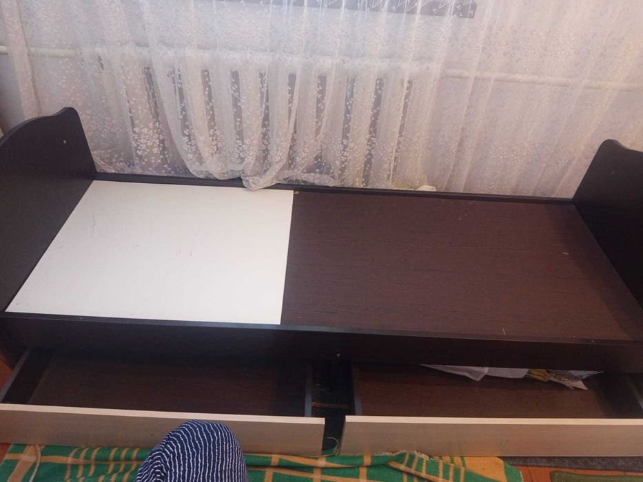 Кровать с ящиками