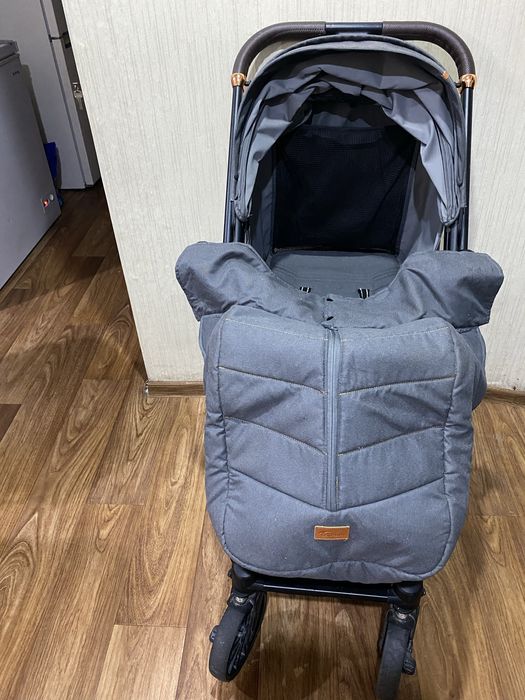 Продам детскую коляску
