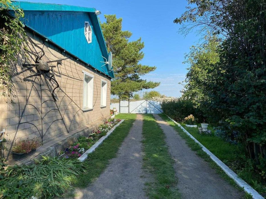 Продам дом у озера