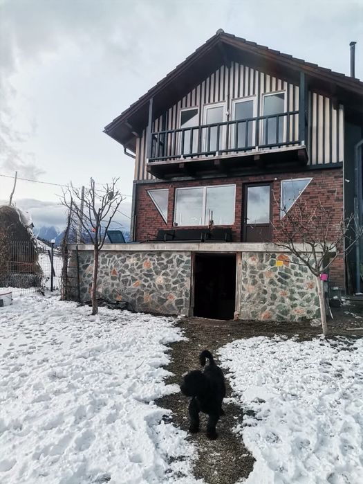 Duplex cu teren generos de 13.600 mp în sat Magura, jud. Brașov