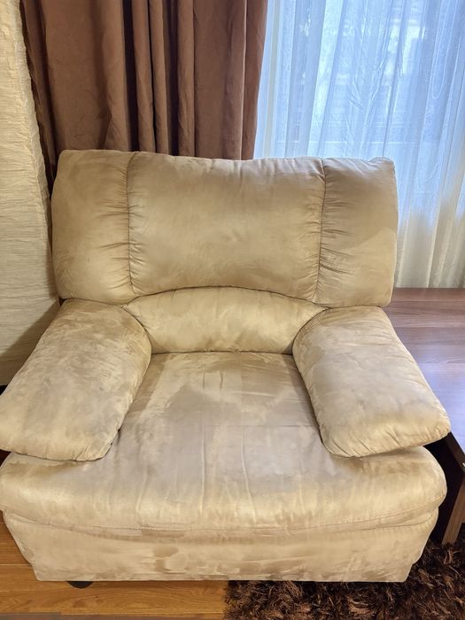 set living Mobexpert: canapea extensibila cu 3 locuri si 2 fotolii